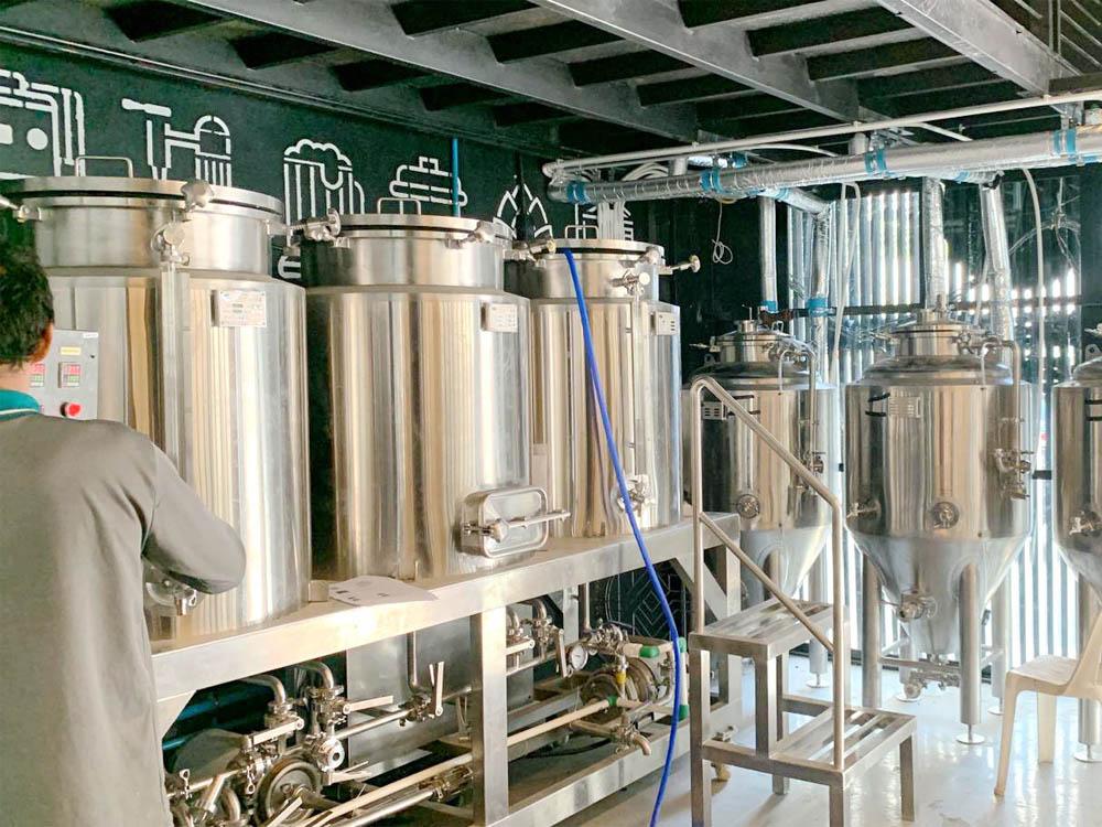 <b>From Homebrewing to a Commercial Brewery: 5 Essential Tips for a Successful Transition</b>